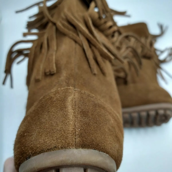 Minnetonka moccasins Double Fringe Ankle Booties, size 10 "SOLD" - Picture 7 of 11